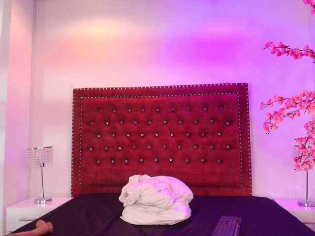 Daphne-glass live cam on BongaCams