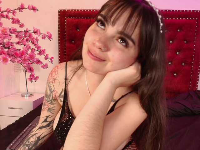Daphne-glass live cam on BongaCams
