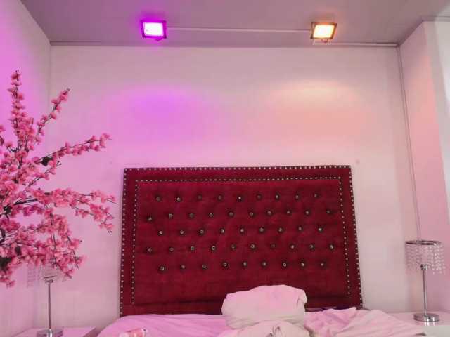 Daphne-glass live cam on BongaCams