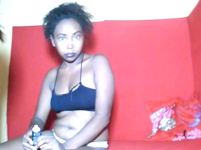 Alyciaa live webcam show