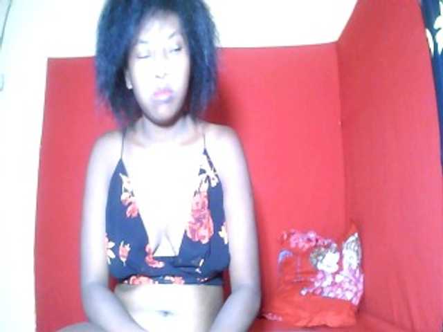 Alyciaa live webcam show