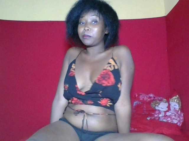 Alyciaa live webcam show