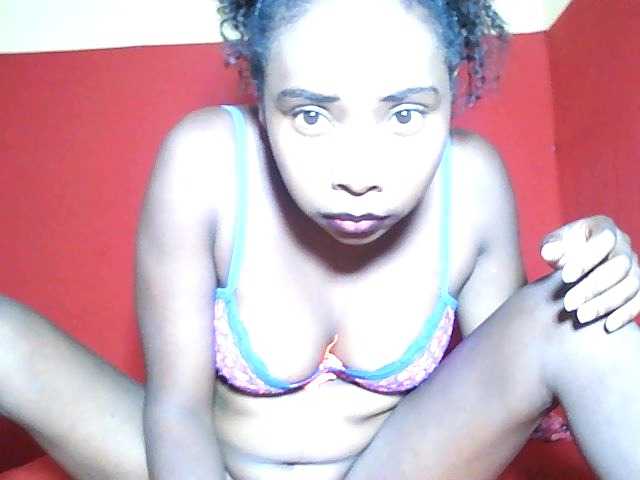 Alyciaa live webcam show