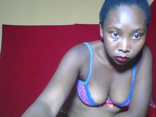 Alyciaa live cam on BongaCams