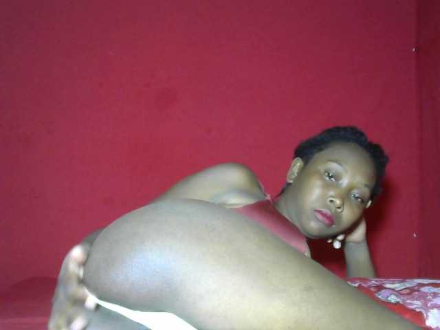 Alyciaa live cam on BongaCams