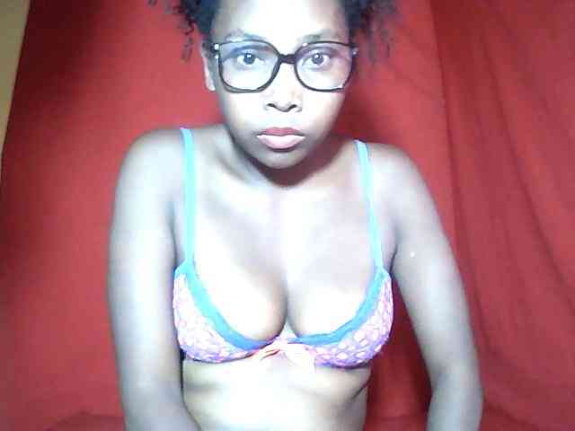 Alyciaa webcam