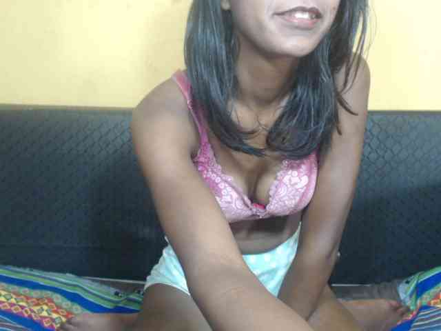 Alyciaa webcam