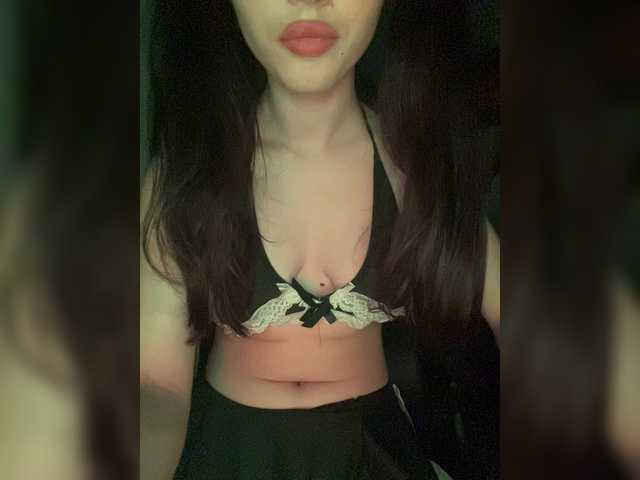Kira-36 live cam on BongaCams