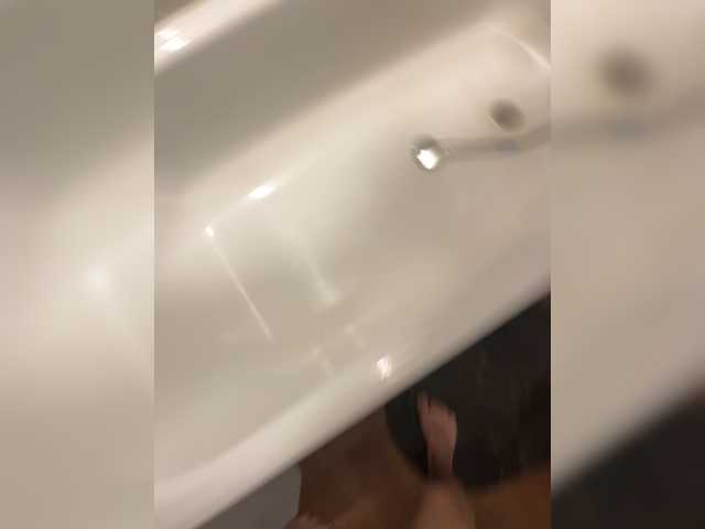 Kira-36 live cam on BongaCams