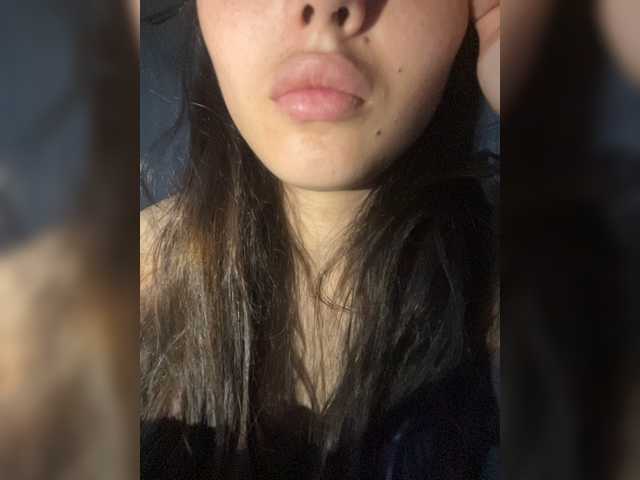 Kira-36 live cam on BongaCams