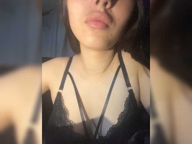 Kira-36 live cam on BongaCams