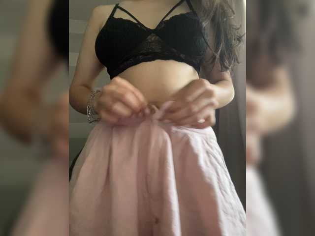 Kira-36 live cam on BongaCams