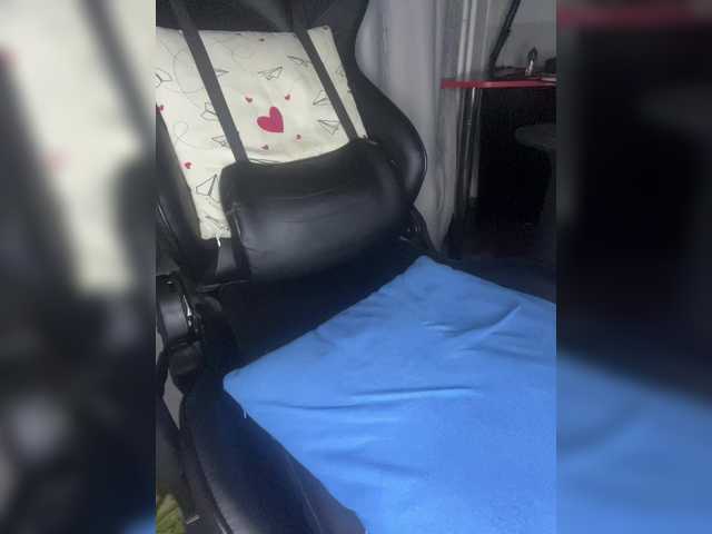 Kira-36 live cam on BongaCams