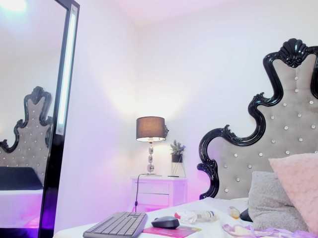mature-whore live cam preview