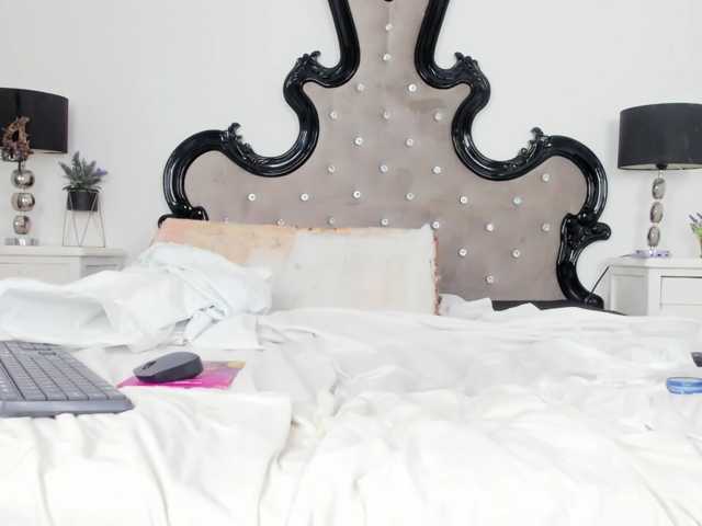 mature-whore live cam preview