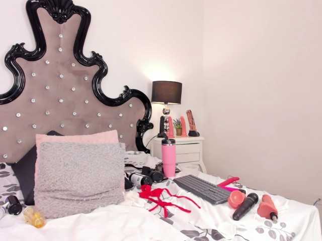 mature-whore live cam preview