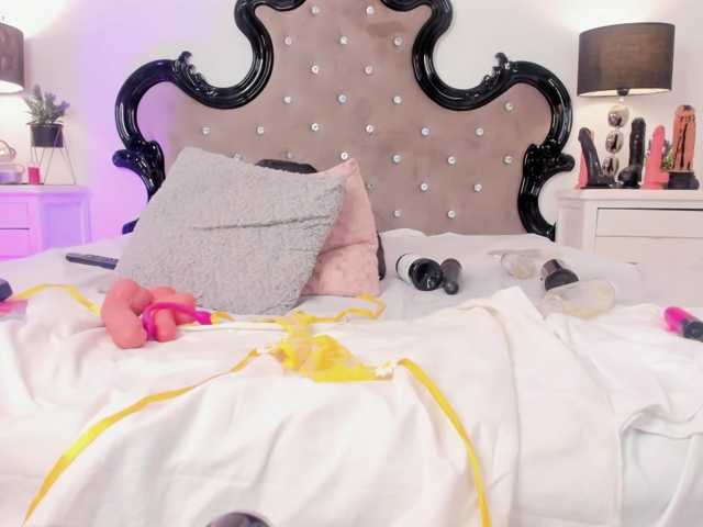 mature-whore live cam preview