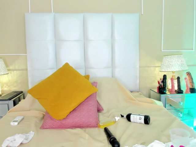 mature-whore live cam preview