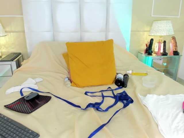mature-whore live cam preview