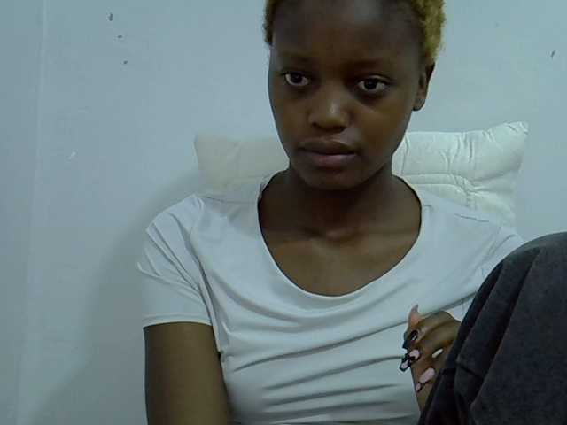 Slimgirl2544 live cam on BongaCams