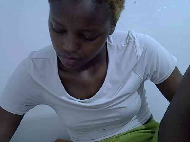 Slimgirl2544 webcam