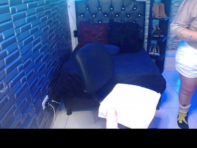 ivana-kyle live cam on BongaCams