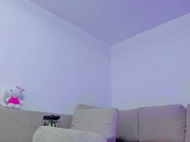 cuteblondiex live webcam show