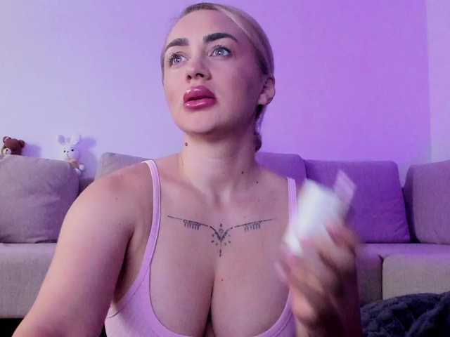 cuteblondiex