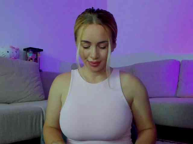 cuteblondiex