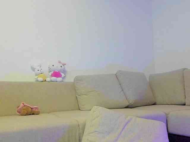 cuteblondiex webcam