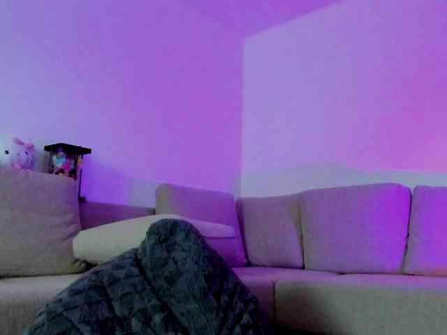 cuteblondiex webcam
