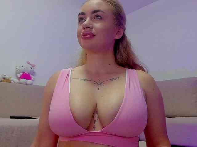 cuteblondiex cuteblondiex