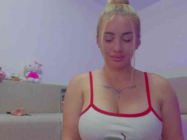 cuteblondiex cuteblondiex