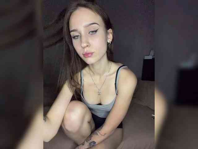 Model: glowww