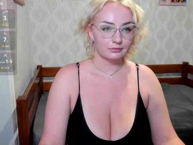 GreenEyesss webcam