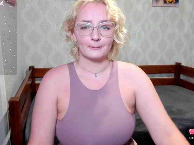 GreenEyesss webcam