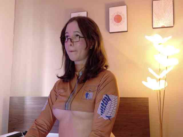 AnnieLoutie webcam
