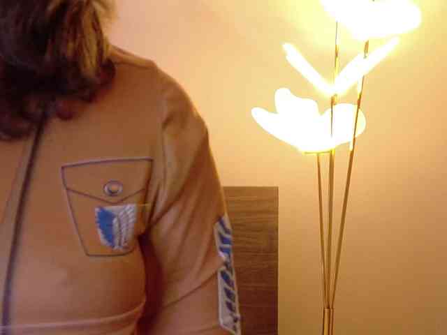 AnnieLoutie webcam