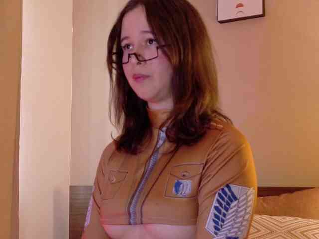 AnnieLoutie webcam