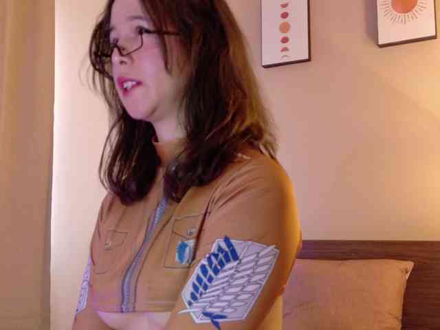 AnnieLoutie webcam