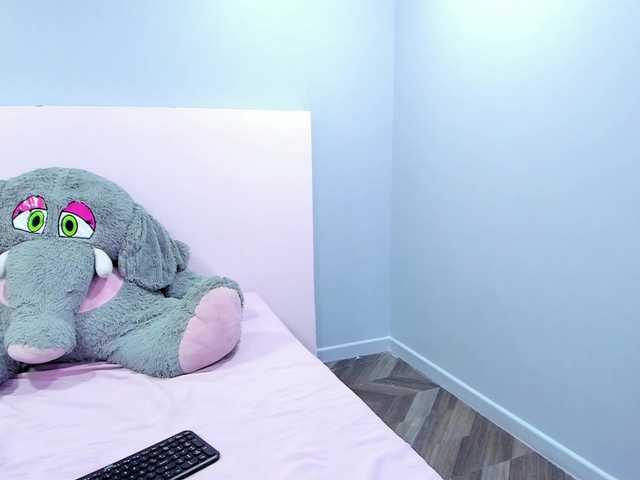 Michelle-Vixen live cam on BongaCams