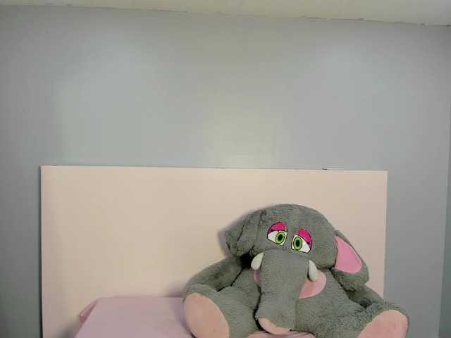 Michelle-Vixen live cam on BongaCams