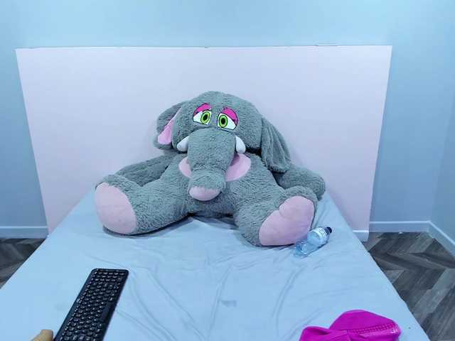 Michelle-Vixen live cam on BongaCams