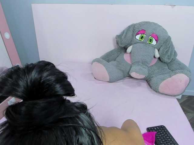 Michelle-Vixen live cam on BongaCams