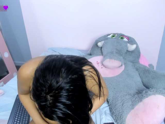 Michelle-Vixen live cam on BongaCams