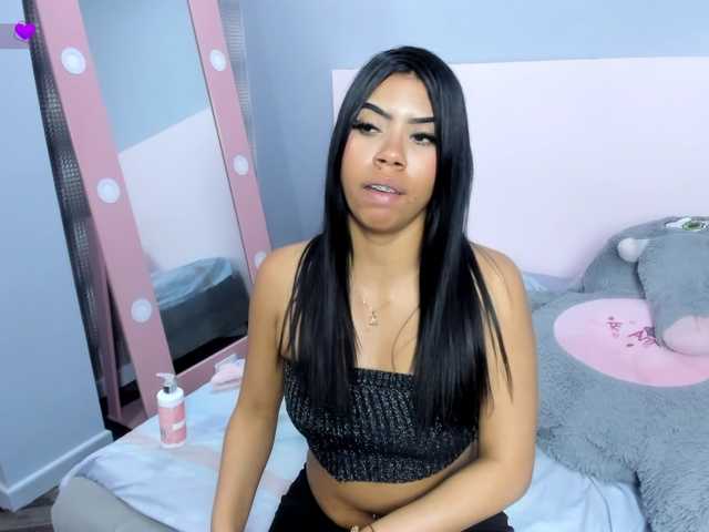 Michelle-Vixen live cam on BongaCams