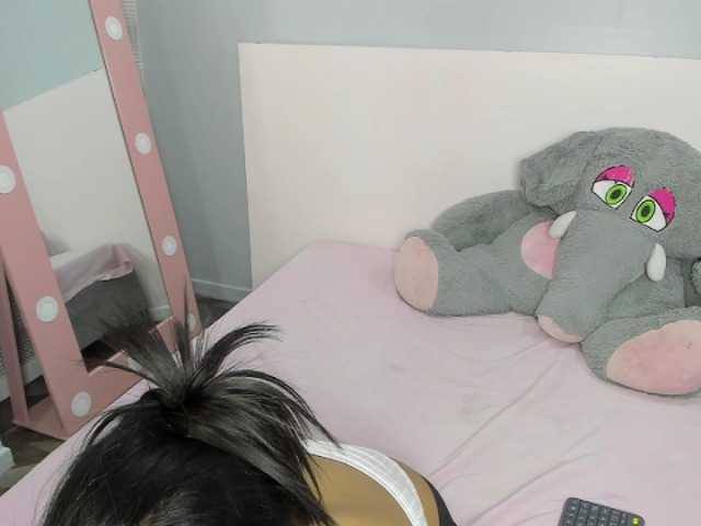 Michelle-Vixen live cam on BongaCams