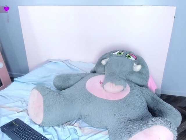 Michelle-Vixen live cam on BongaCams