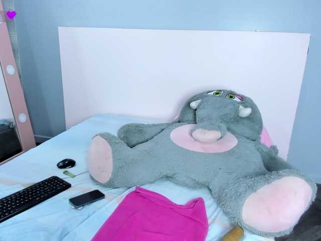 Michelle-Vixen live cam on BongaCams