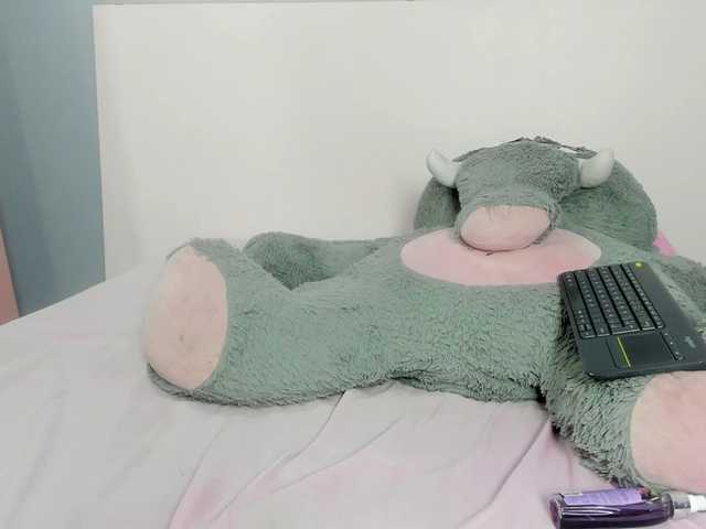 Michelle-Vixen live cam preview